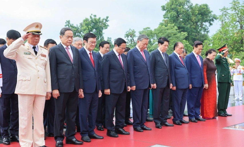 Lãnh đạo Đảng, Nhà nước viếng Chủ tịch Hồ Chí Minh