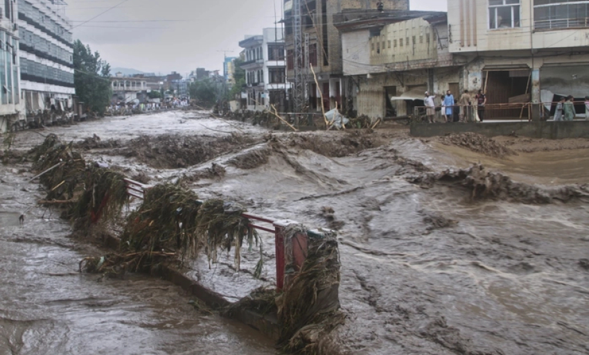 Lũ quét, sạt lở gây thiệt hại kinh hoàng ở Pakistan, Ấn Độ