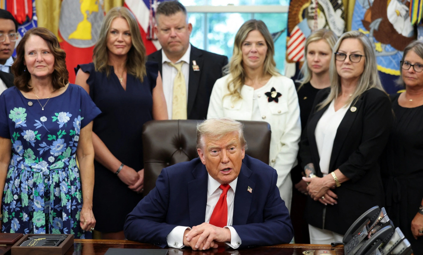 Ông Trump dọa áp thuế 200% đối với Trung Quốc