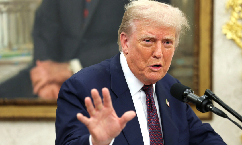 Ông Trump nói sẽ đánh thuế 100% lên chip bán dẫn