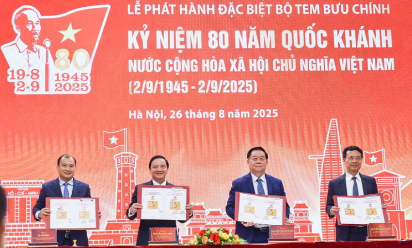 Phát hành đặc biệt bộ tem bưu chính kỷ niệm 80 năm Quốc khánh