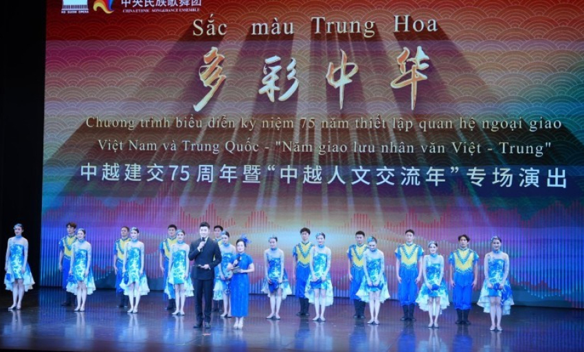 Sắc màu Trung Hoa: Cầu nối văn hóa Việt Nam–Trung Quốc