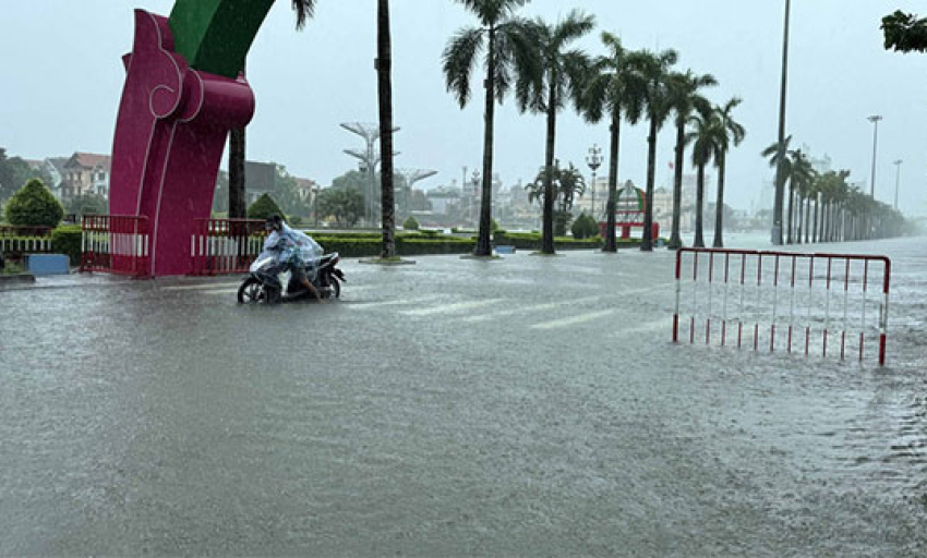 Thời tiết ngày 26/8: Bắc Bộ và Trung Bộ mưa lớn, đề phòng lũ quét