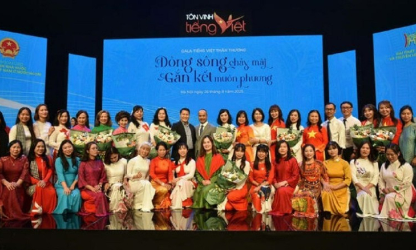 Tiếng Việt – Dòng sông chảy mãi, gắn kết muôn phương