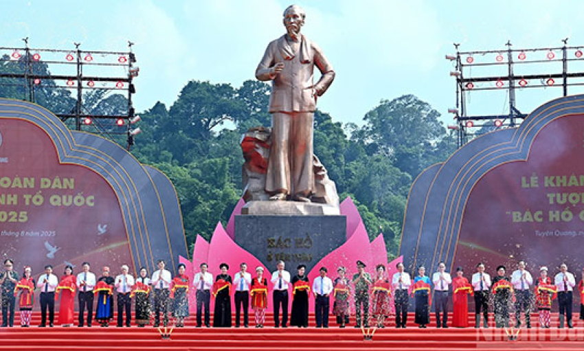 Tổng Bí thư Tô Lâm dự Ngày hội toàn dân bảo vệ an ninh Tổ quốc tại Tuyên Quang