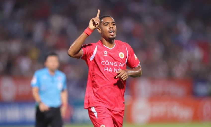 Vòng 2 Giải bóng đá LPBank V.League 1-2025/2026: Công an Hà Nội vươn lên thứ 2