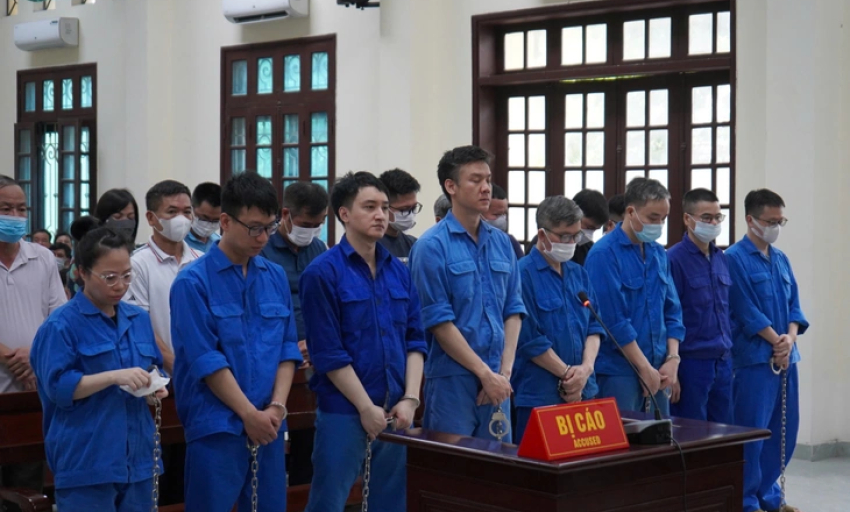 Vụ 14 cán bộ hải quan nhận hối lộ: Trả hồ sơ điều tra bổ sung