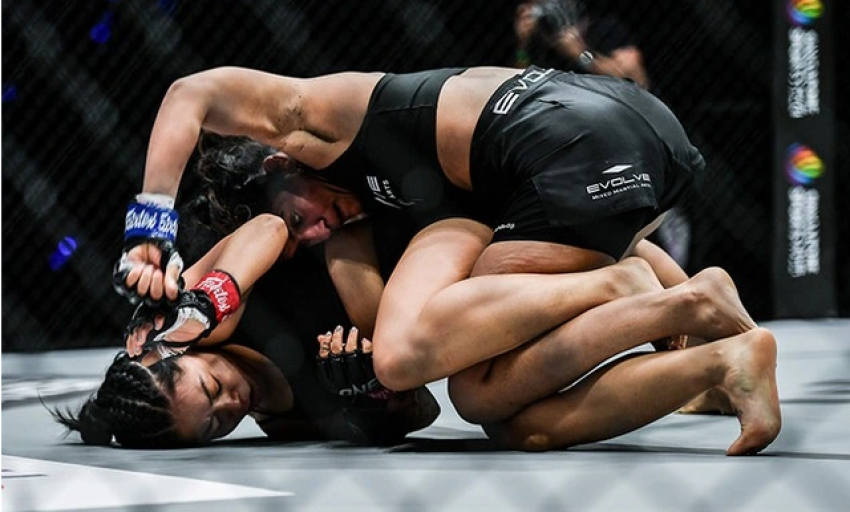 Vụ cô gái dùng đòn khóa siết, hạ thanh niên xăm trổ: MMA là môn võ gì?
