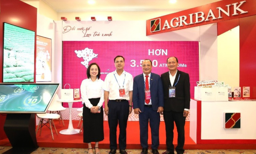 Agribank tiếp tục khẳng định vị thế tiên phong trong kỷ nguyên số tại Diễn đàn Ngân hàng bán lẻ Việt Nam 2025