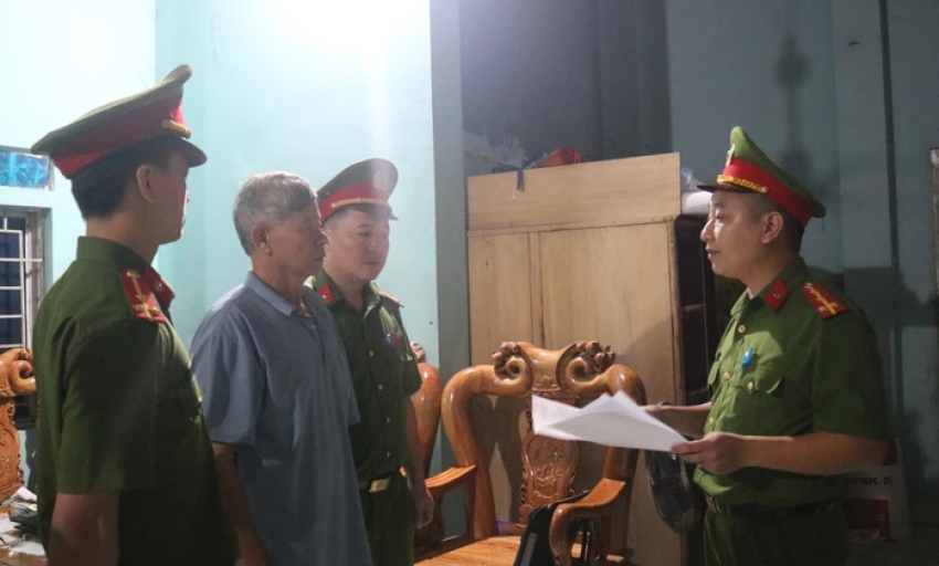 Bắt 2 người xâm phạm lợi ích của Nhà nước trên không gian mạng
