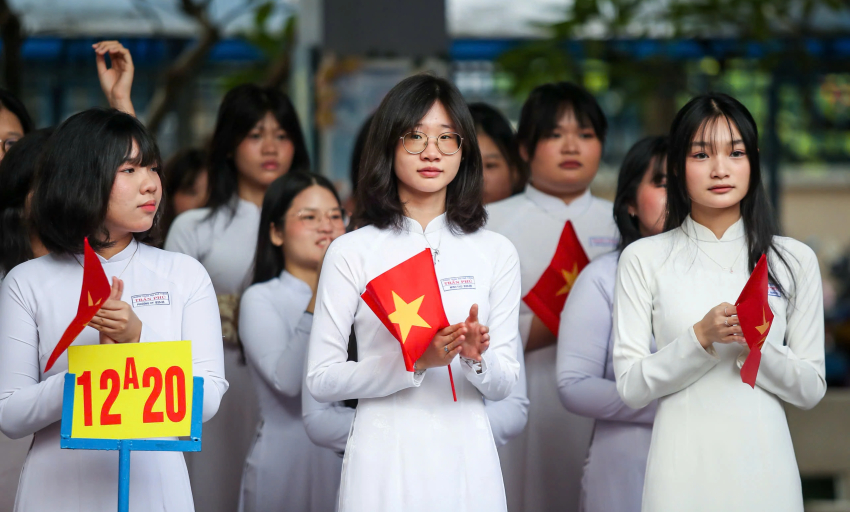 Nên giữ hay bỏ phương thức xét tuyển ĐH bằng điểm học bạ?