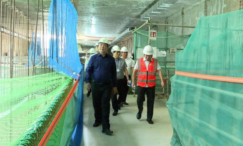 Bộ trưởng Xây dựng kiểm tra ga ngầm tuyến metro Nhổn – ga Hà Nội, yêu cầu đẩy nhanh tiến độ