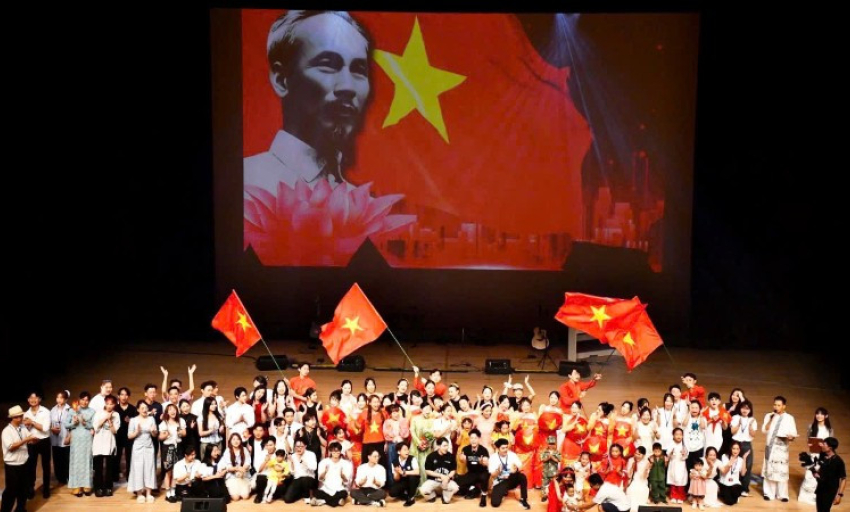 Chương trình nghệ thuật đặc biệt “Tự hào một dải non sông” tại Osaka, Nhật Bản