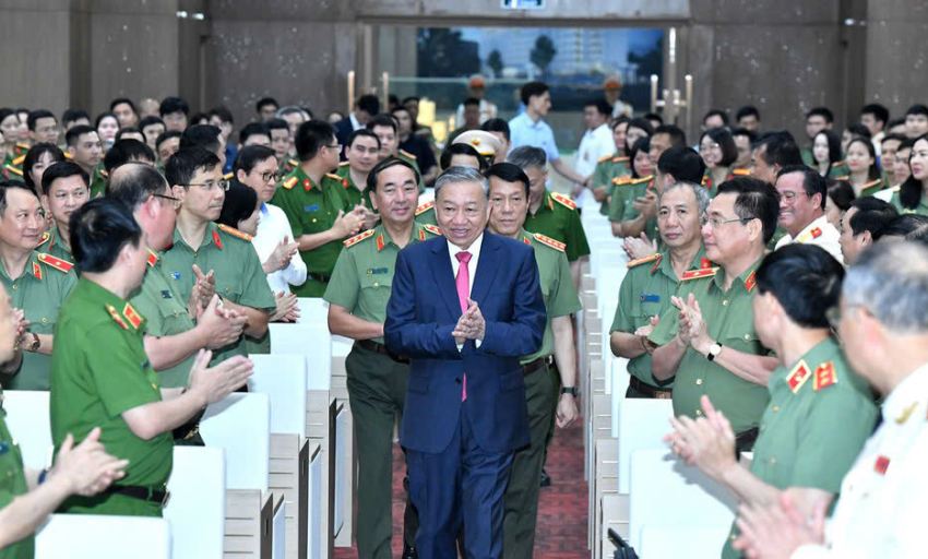 CÔNG AN NHÂN DÂN VÌ ĐẢNG, VÌ DÂN