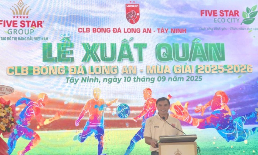 Cựu danh thủ Phan Văn Tài Em tái xuất sân cỏ trong vai Trưởng đoàn bóng đá Tây Ninh