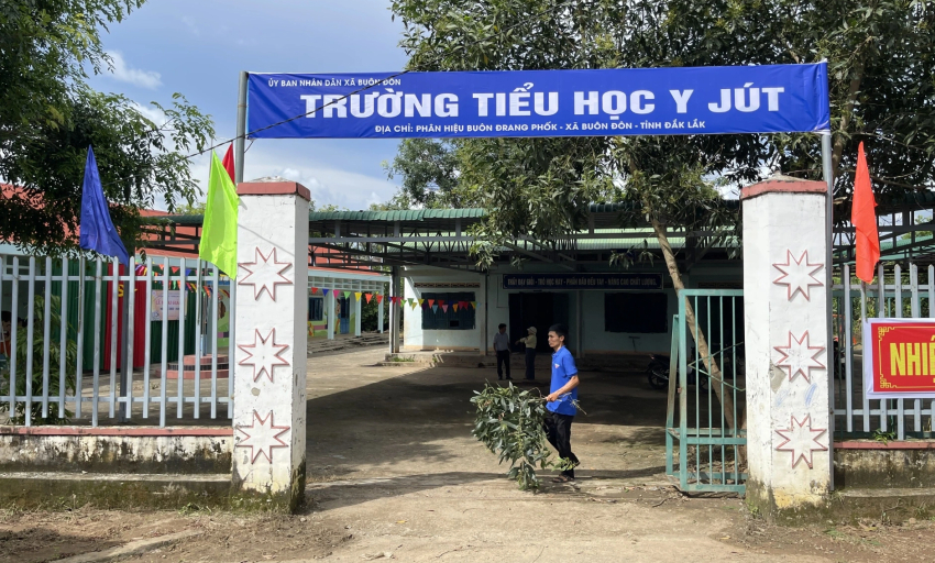 Đề xuất hỗ trợ bữa ăn trưa cho học sinh các xã biên giới hơn 2.000 tỉ/năm