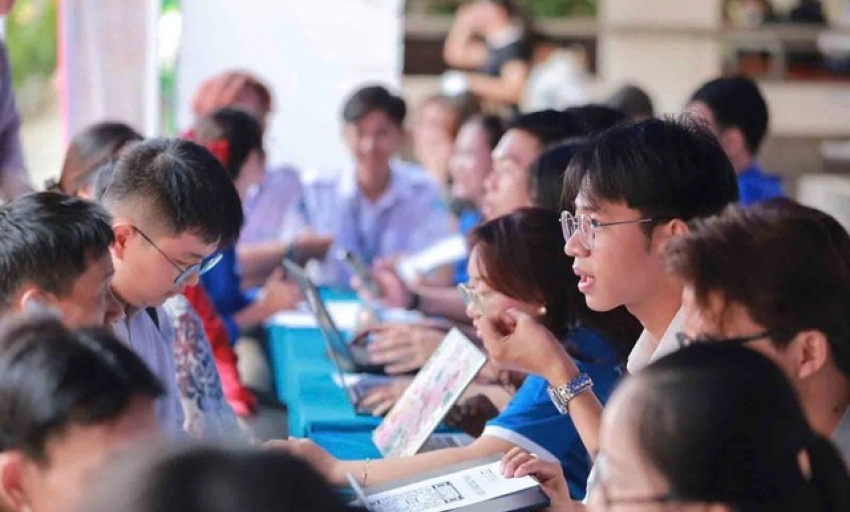 Điểm chuẩn ngành sư phạm phá kỷ lục: Hết cảnh 'chuột chạy cùng sào...'