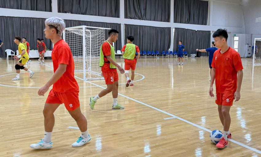 Đội tuyển futsal Việt Nam tích cực tập huấn tại Kuwait