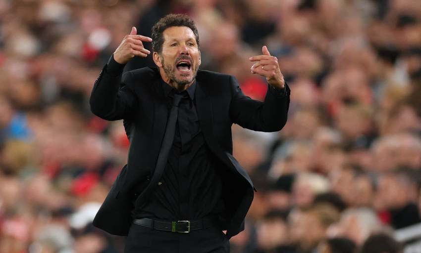 HLV Simeone: 'Tôi bị cổ động viên Liverpool lăng mạ suốt trận đấu'