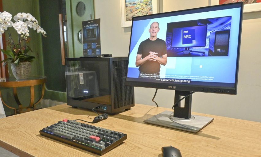 Intel trình diễn thế hệ AI PC không cần kết nối Internet
