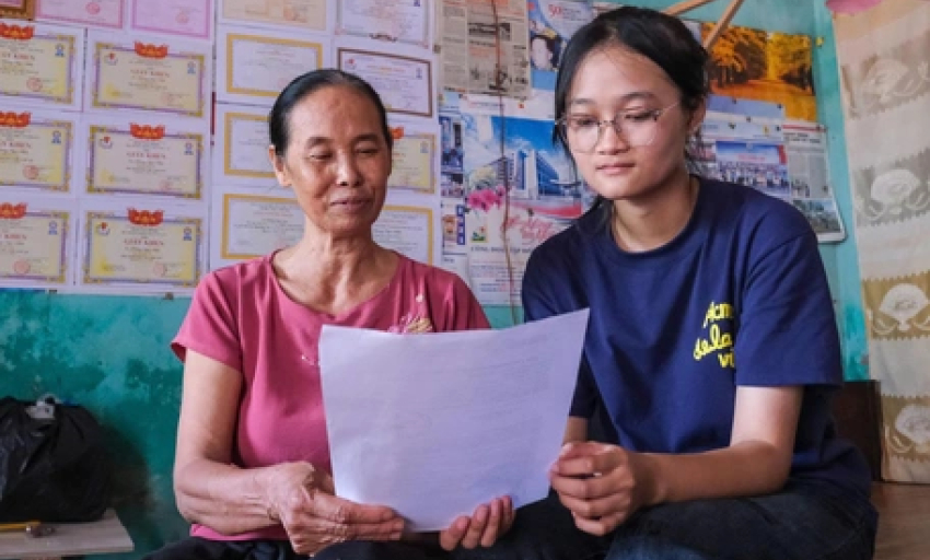 Không chọn được hoàn cảnh sinh ra, Ngọc Ánh làm công nhân kiếm học phí vào trường y danh giá