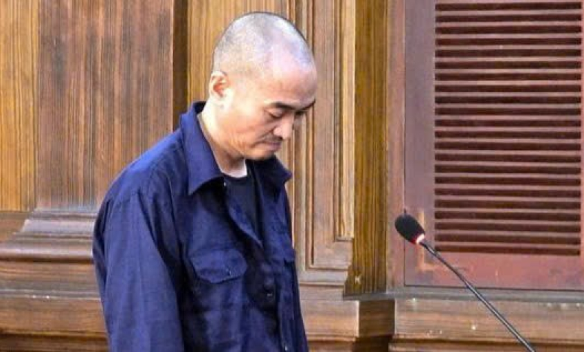Người nước ngoài trộm 60 triệu của khách đi cùng chuyến bay, lãnh 2 năm 6 tháng tù