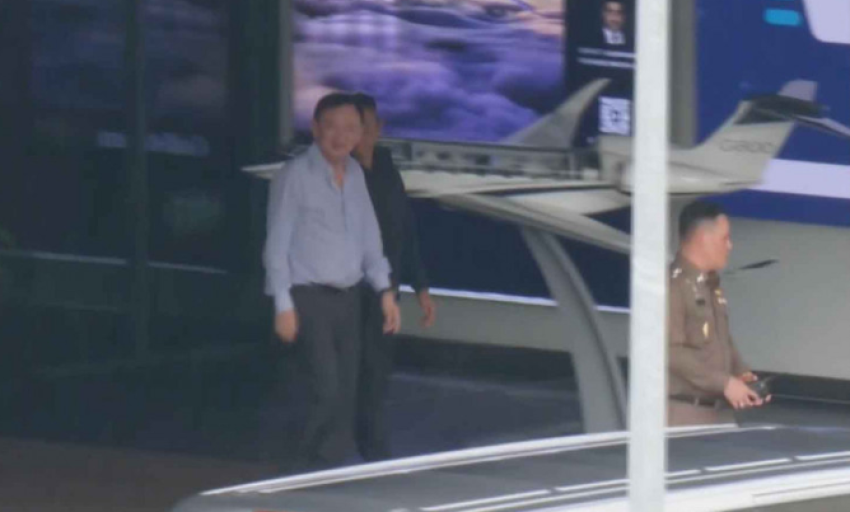 Ông Thaksin Shinawatra trở về Thái Lan