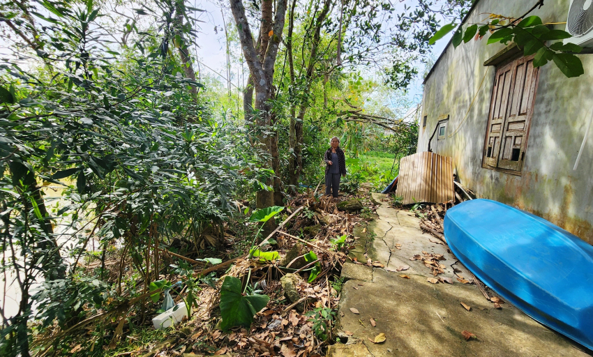 Sống bất an bên bờ sông sạt lở