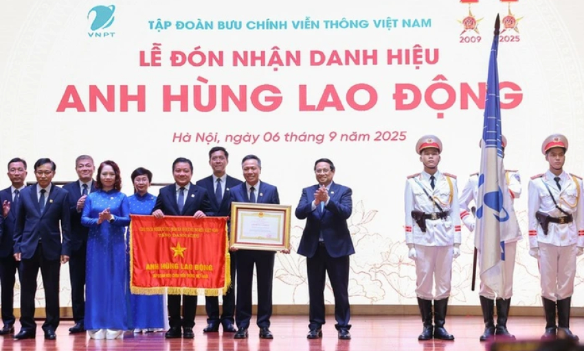 Thủ tướng Phạm Minh Chính: VNPT cần trở thành "bệ phóng" cho các ý tưởng sáng tạo