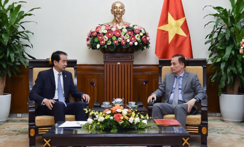 Thúc đẩy quan hệ hai Đảng, hai nước Việt-Trung không ngừng phát triển sâu rộng
