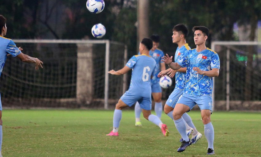 Tiền vệ Khuất Văn Khang: “U23 Việt Nam đặt mục tiêu giành điểm tuyệt đối, bảo toàn ngôi đầu bảng”