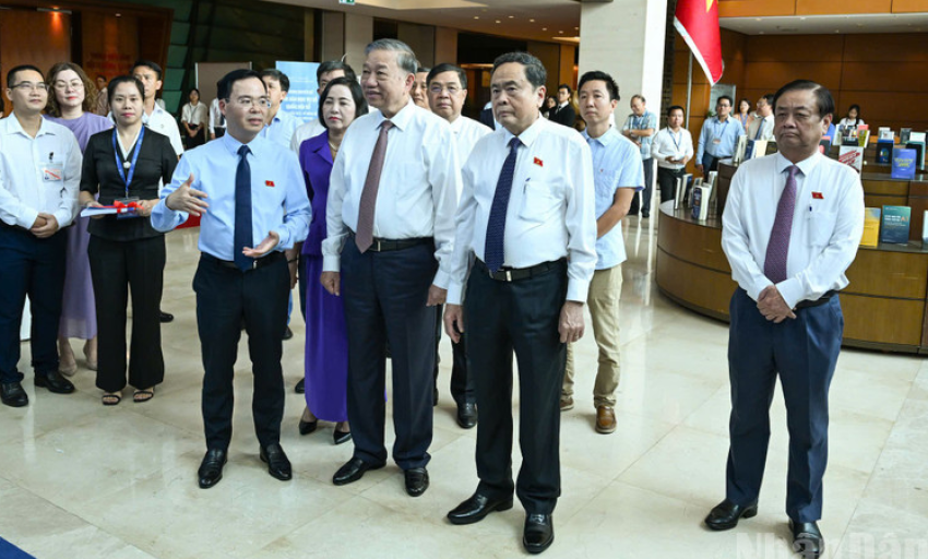 Tổng Bí thư Tô Lâm dự Hội nghị chuyên đề “Bình dân học vụ số - Quốc hội số”
