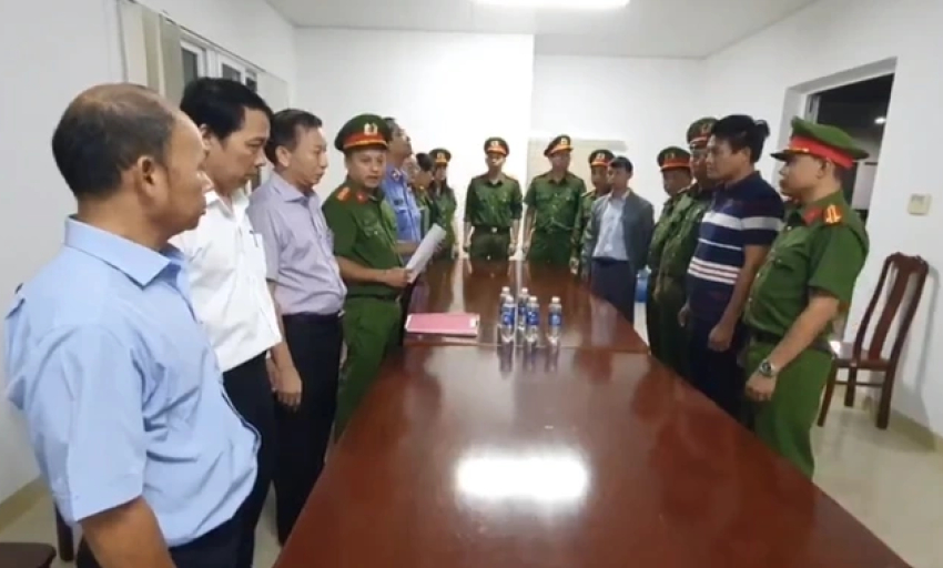 Vụ 255 bệnh nhân tán sỏi dù máy hỏng: Bắt giam 2 trưởng khoa