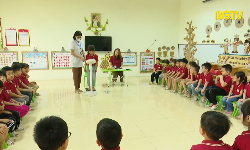 An toàn sống: Dinh dưỡng cho trẻ thấp còi