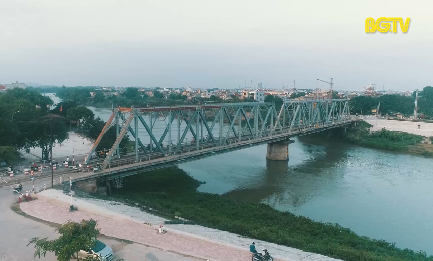 Bác Hồ và bài ca kết đoàn trên công trường làm cầu Phủ Lạng Thương 