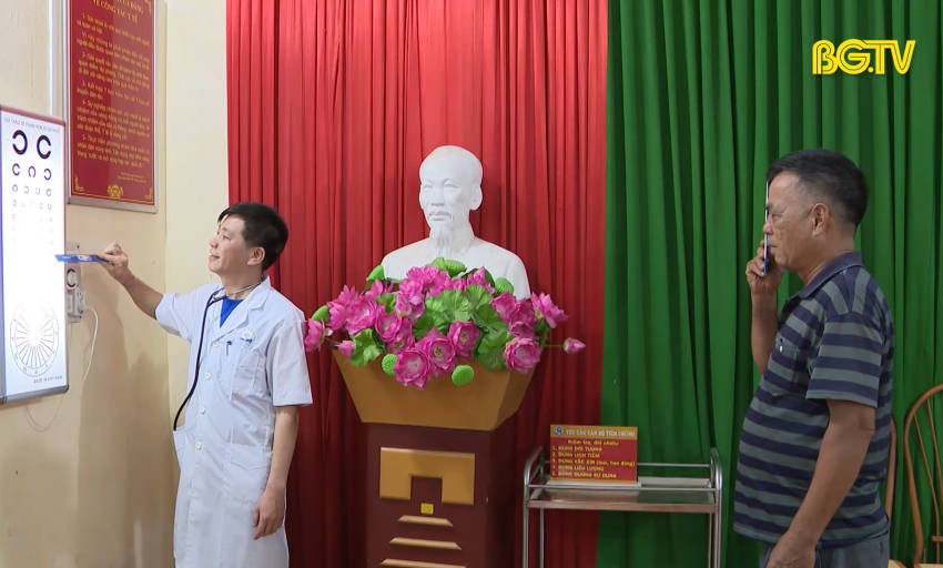 Các VĐXH: Phát huy vai trò mạng lưới y tế cơ sở