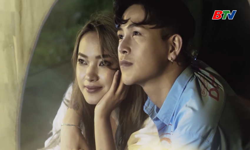 Chiếc hộp âm nhạc: Sắc màu thanh xuân