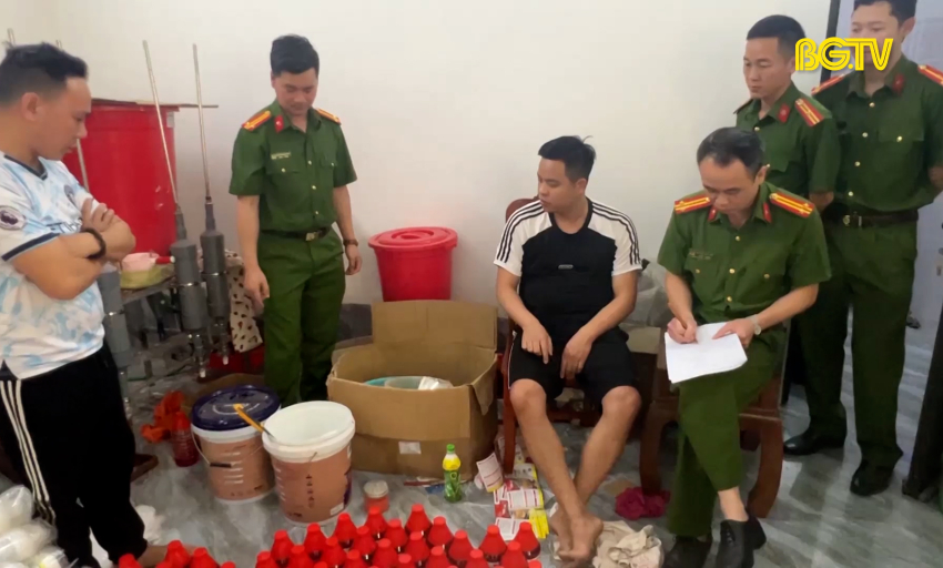 Chống buôn lậu: Quản lý kinh doanh thuốc bảo vệ thực vật trên mạng xã hội