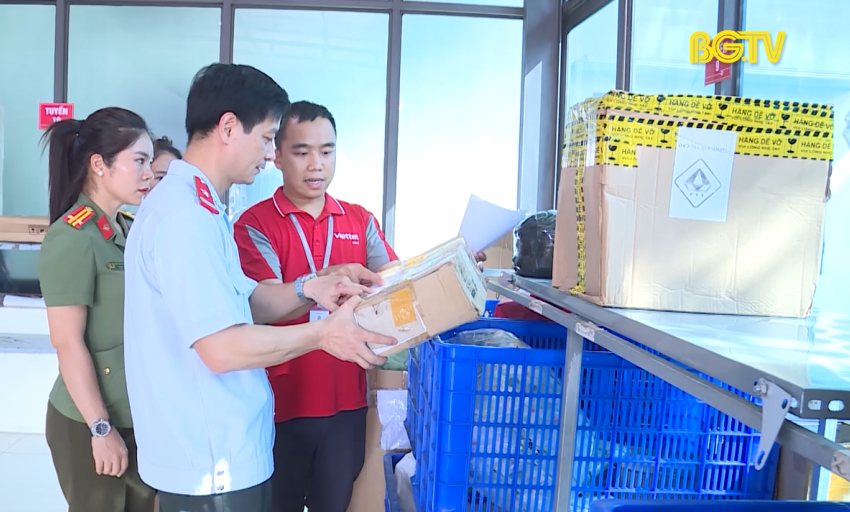 Chống buôn lậu: Ngăn chặn việc gửi hàng cấm qua đường bưu chính