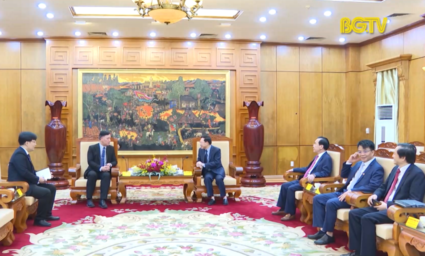 Chủ tịch UBND tỉnh tiếp xã giao Tham tán Công sứ Đại sứ quán Trung Quốc