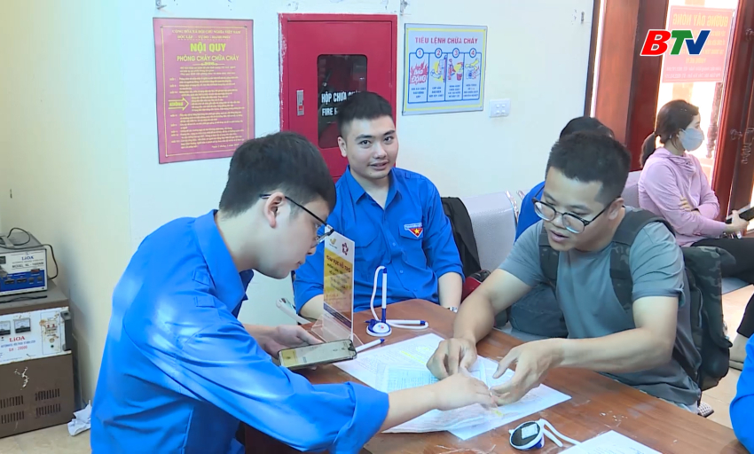 Đưa Nghị quyết 57 vào cuộc sống: Bình dân học vụ số - Bước chuyển mình trong thực hiện thủ tục hành chính