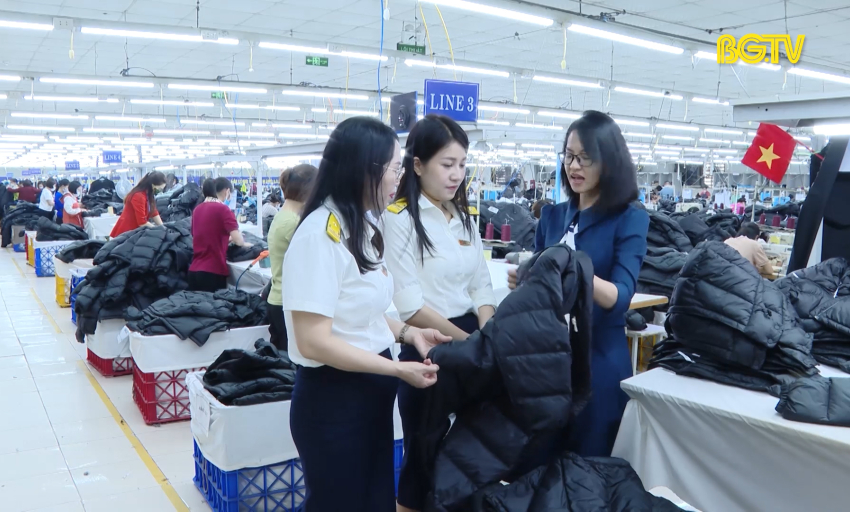 Thuế với cuộc sống: Ngành thuế đồng hành với các doanh nghiệp xuất khẩu