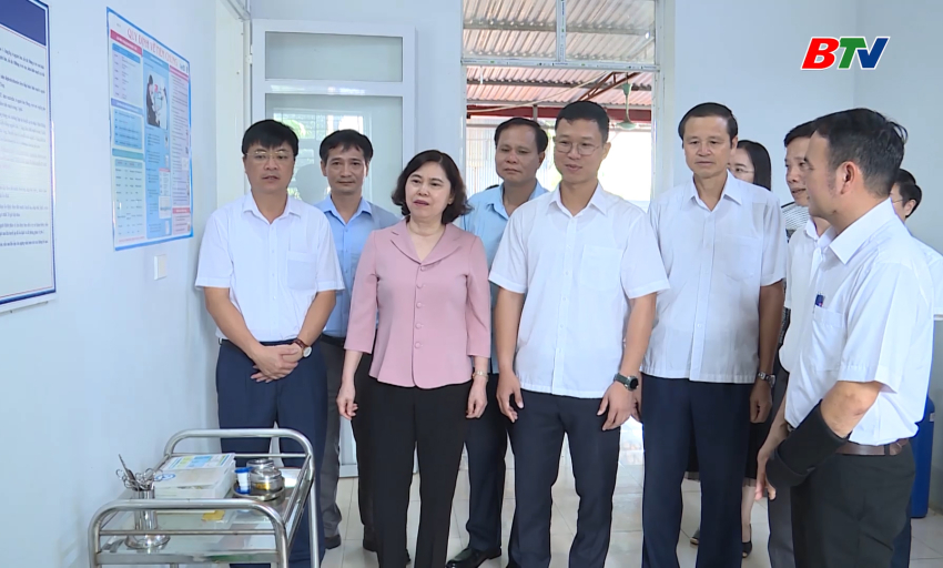 Tiếp tục nâng cao hoạt động trạm y tế, bảo đảm chăm sóc sức khỏe nhân dân 