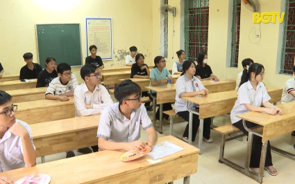 Hơn 24 nghìn thí sinh thi tuyển sinh vào lớp 10 THPT