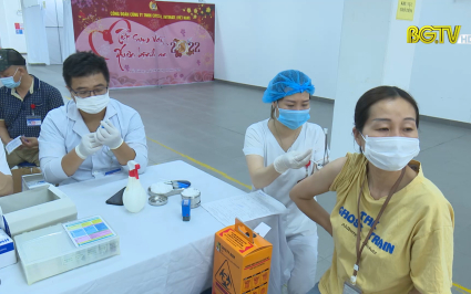 9 tháng, hơn 380.000 trường hợp mắc COVID- 19