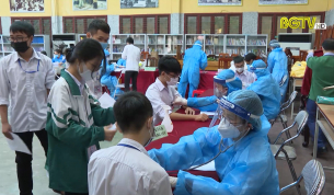 Bắc Giang tiêm vắc xin phòng Covid-19 cho học sinh lớp 12