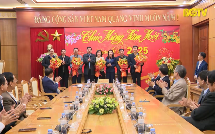 Gặp mặt các đồng chí lãnh đạo nghỉ hưu và chuyển công tác năm 2024