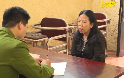 Bắt đối tượng dùng thuyền để làm nơi bán ma túy