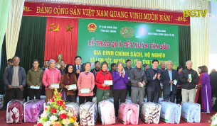 Bí thư Tỉnh ủy tặng quà Tết tại huyện Tân Yên