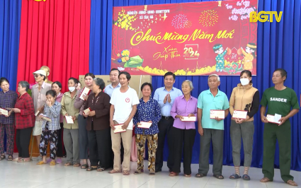 Bí thư Tỉnh uỷ thăm bà con Bắc Giang tại tỉnh Tây Ninh
